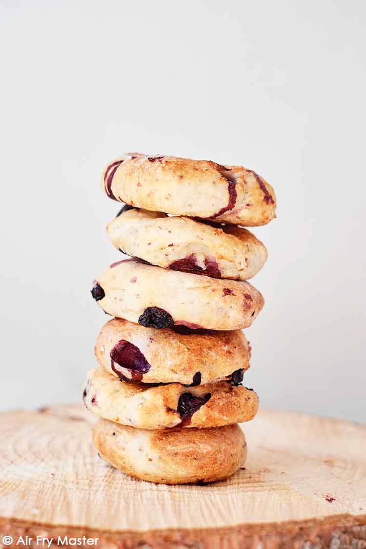 Air Fryer Bagels With Blueberries
